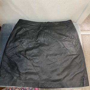 Halogen black leather skirt